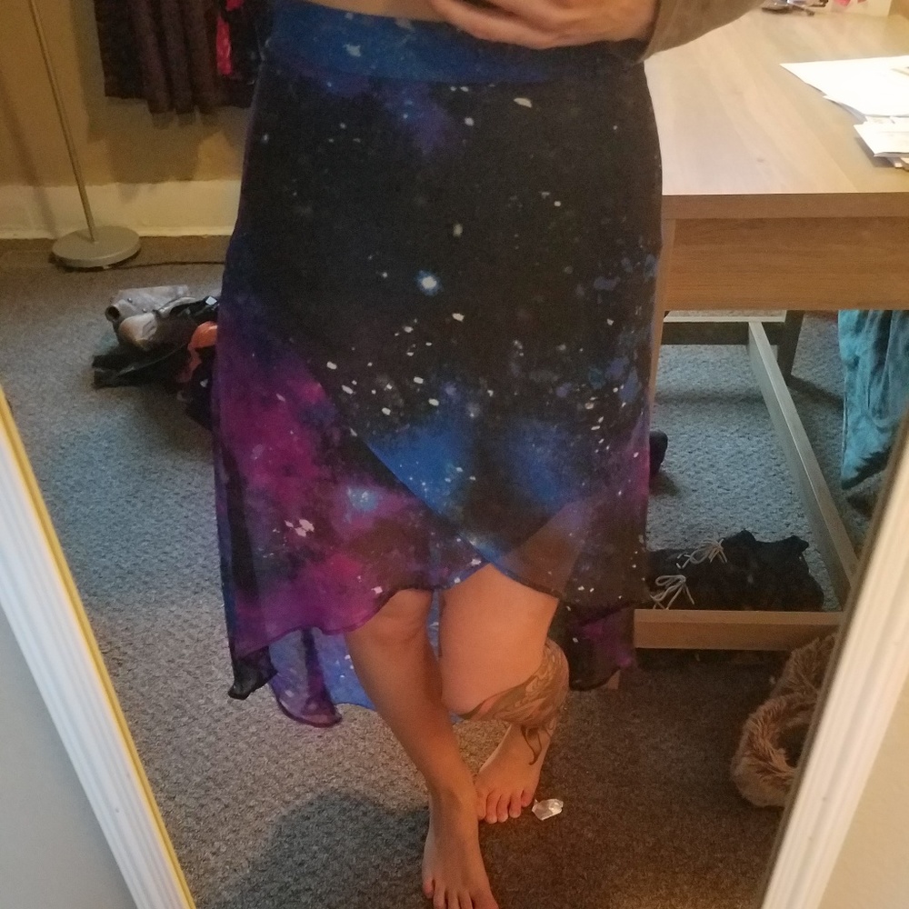 Asymmetrical skirt